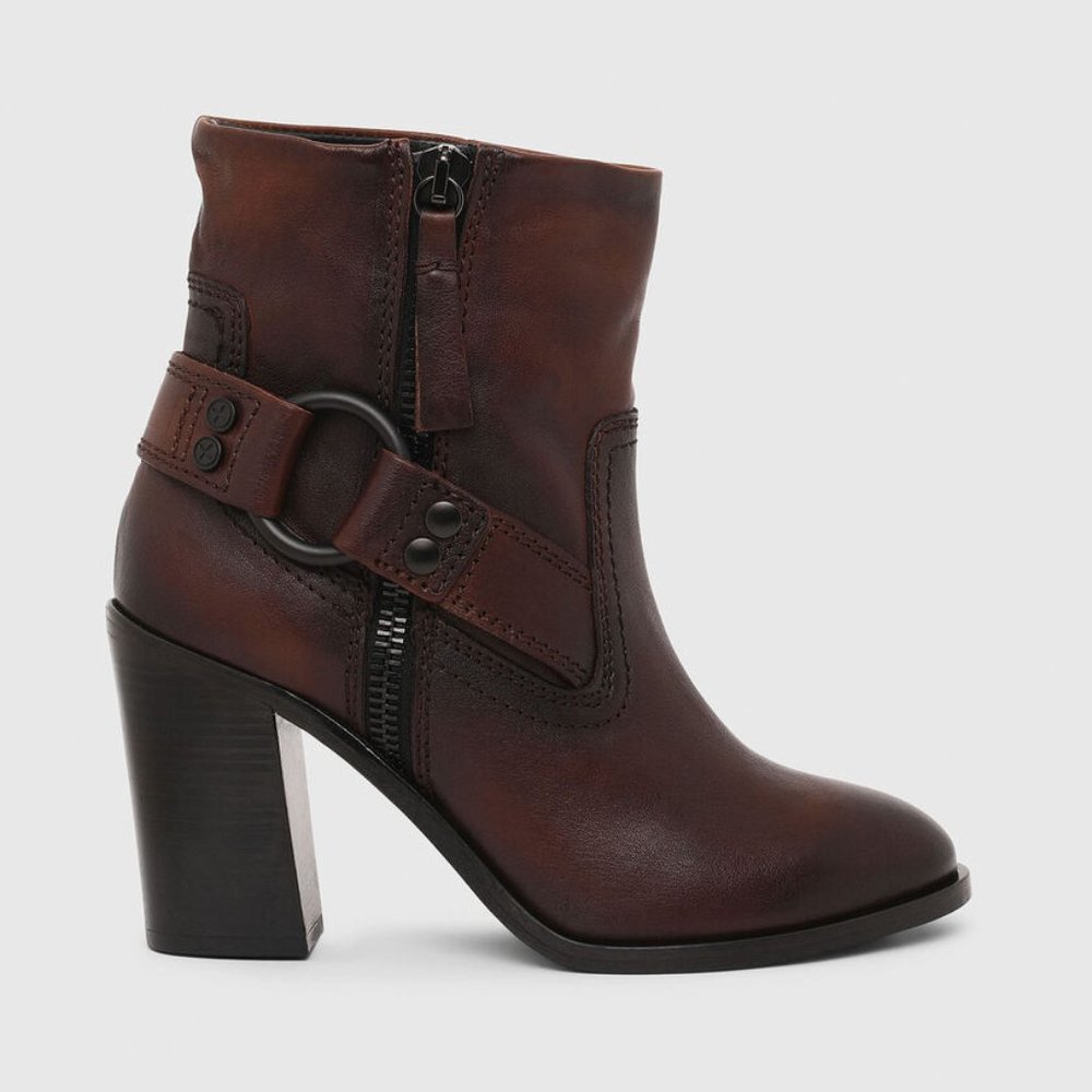 NWT Diesel D Flamingo Harness Block-heel Ankle Boots in Aged Leather size 8.5